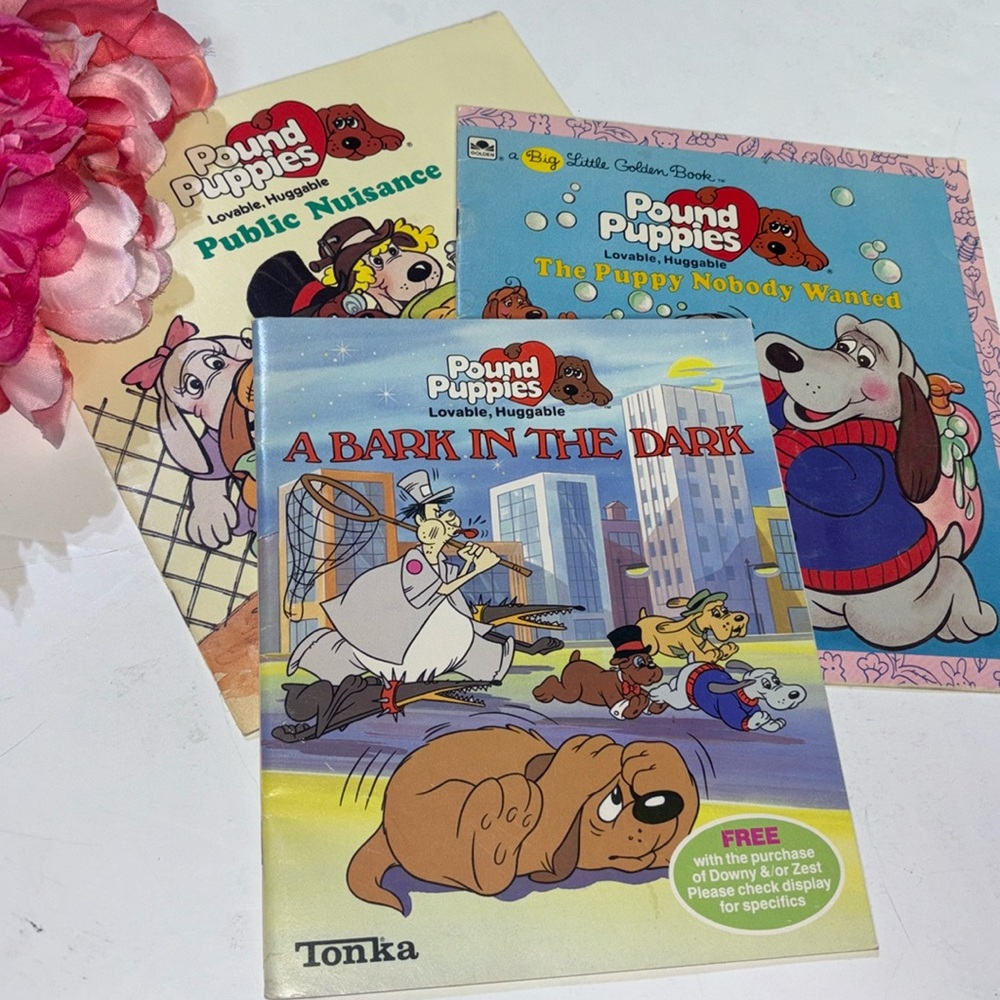 Pound Puppies Books 1985 ORIGINAL POUND PUPPIES SOFTCOVER A BARK IN THE